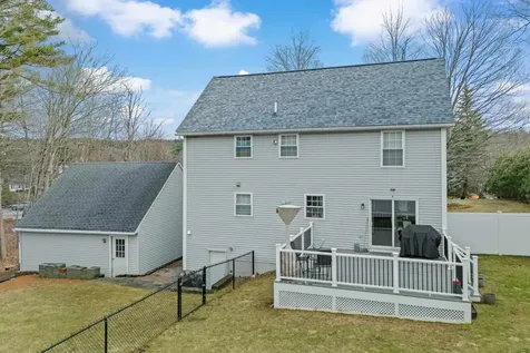 3 Kendall Pond Road Derry NH 03038