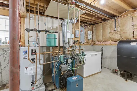 3 Kendall Pond Road Derry NH 03038