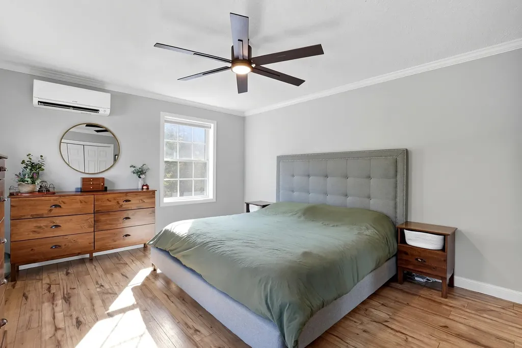 13 Juanita Avenue Raymond NH 03077