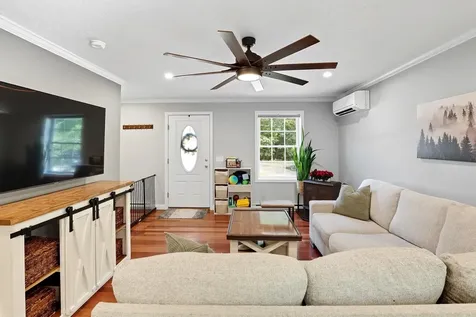 13 Juanita Avenue Raymond NH 03077