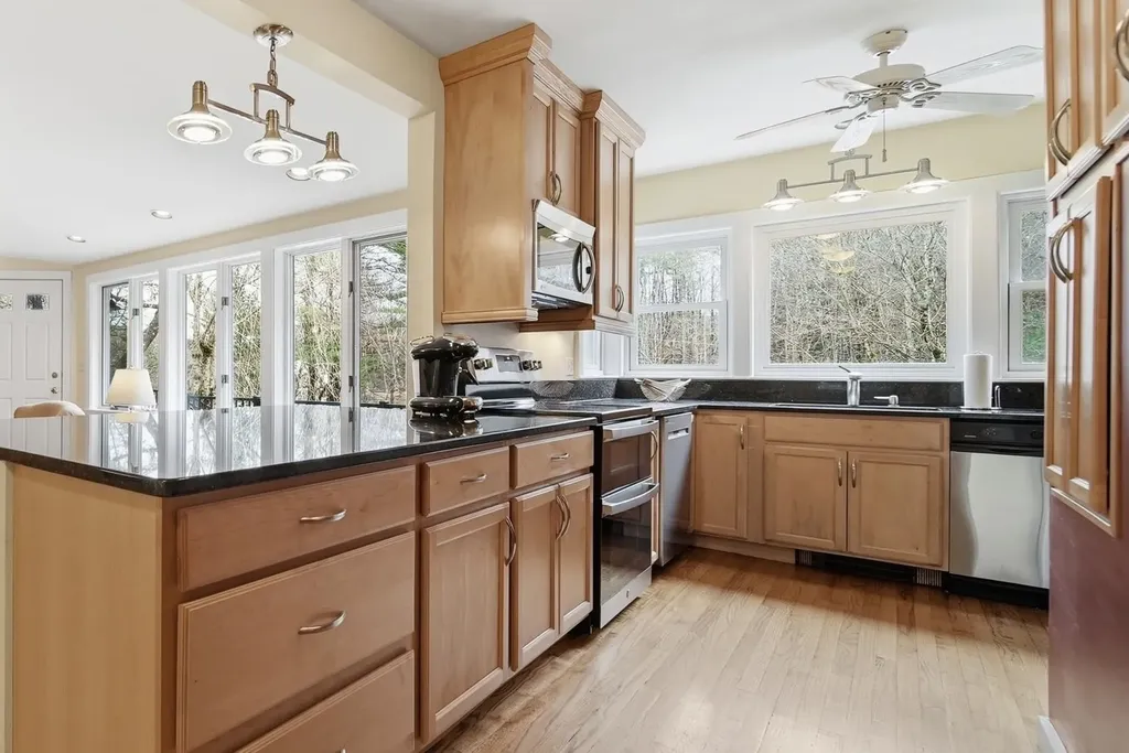 9 Wyeth Road Hanover NH 03755
