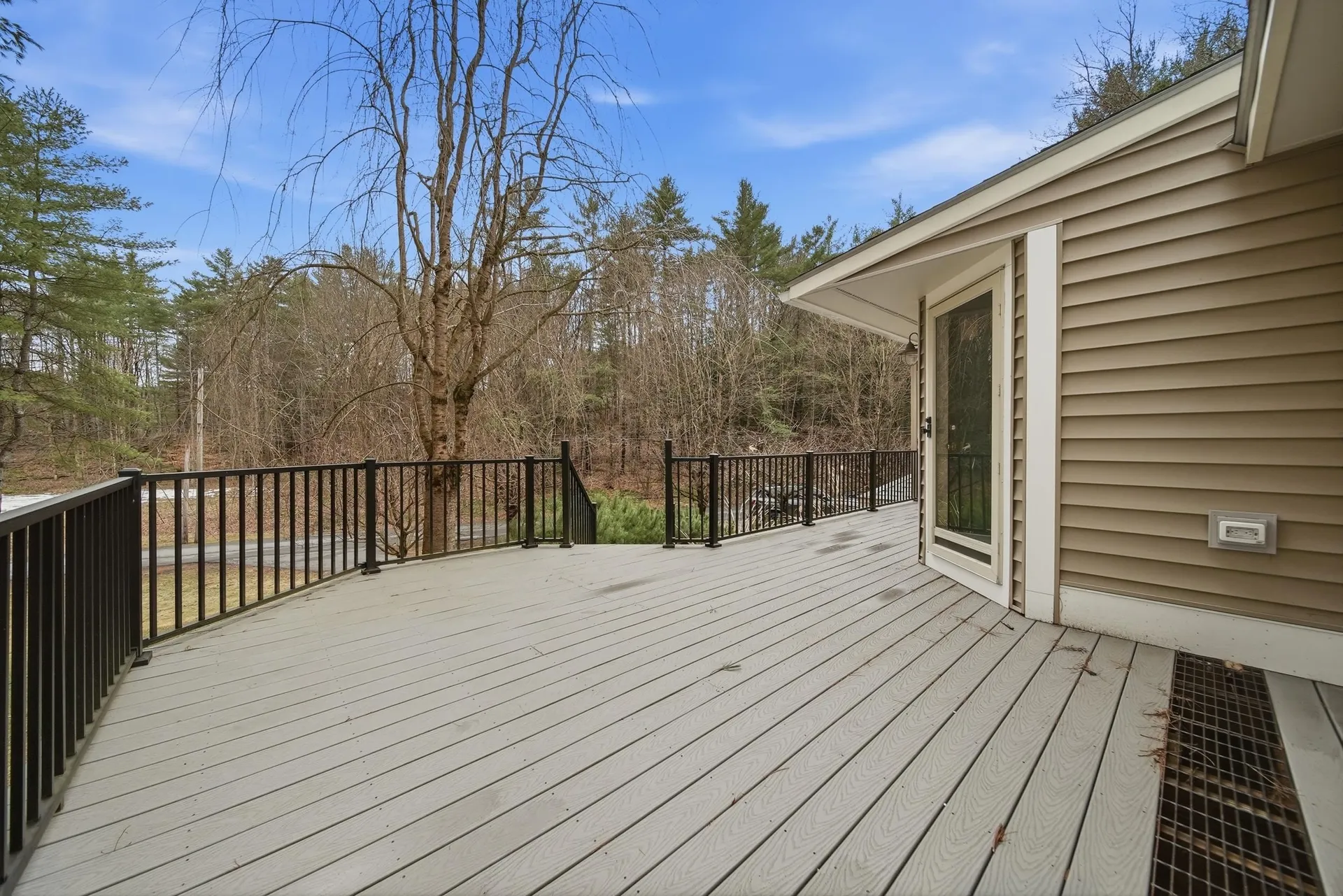 9 Wyeth Road Hanover NH 03755