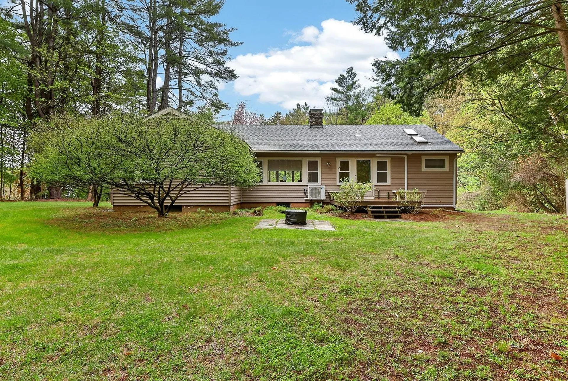 9 Wyeth Road Hanover NH 03755