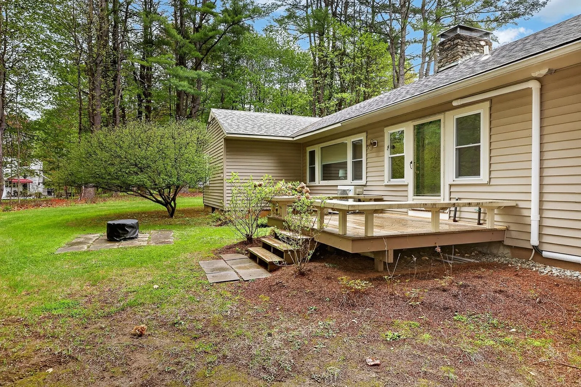 9 Wyeth Road Hanover NH 03755