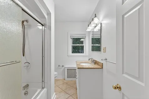 9 Wyeth Road Hanover NH 03755