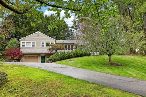 9 Wyeth Road Hanover NH 03755