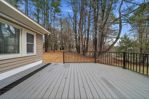 9 Wyeth Road Hanover NH 03755