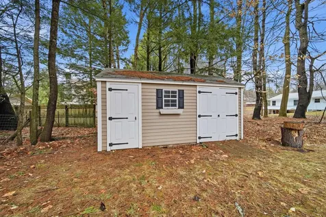 9 Wyeth Road Hanover NH 03755