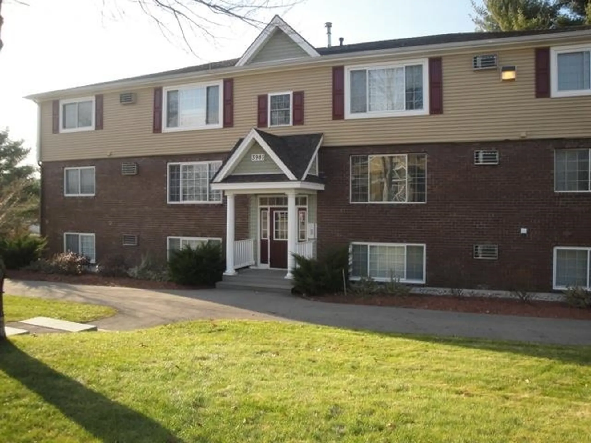 3991 Old Brown Avenue Manchester NH 03103