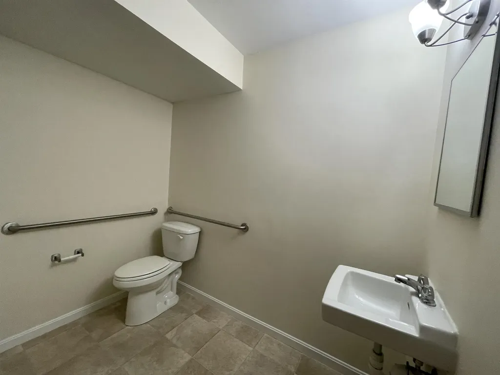 20 Sentinel Court Manchester NH 03104