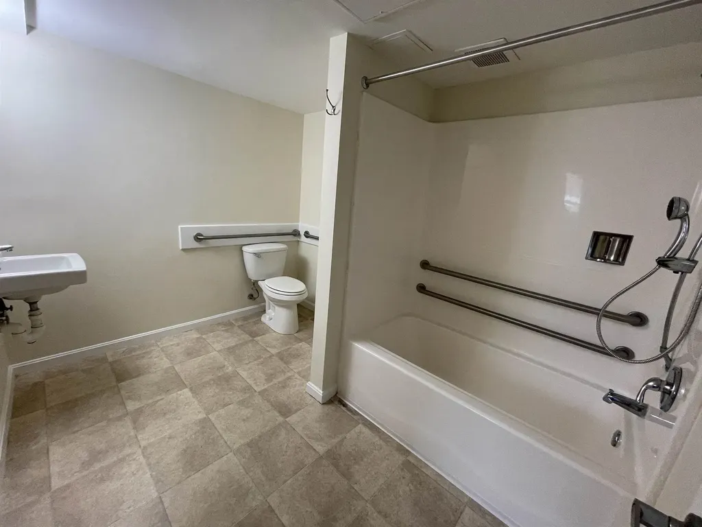 20 Sentinel Court Manchester NH 03104