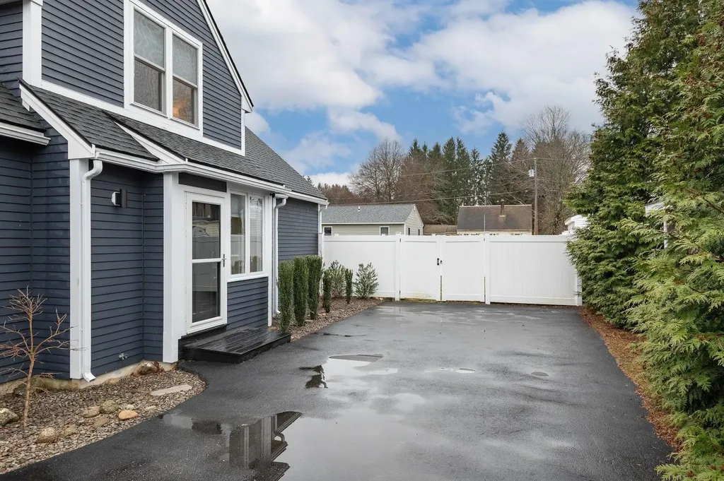 14 Reddington Landing Hampton NH 03842