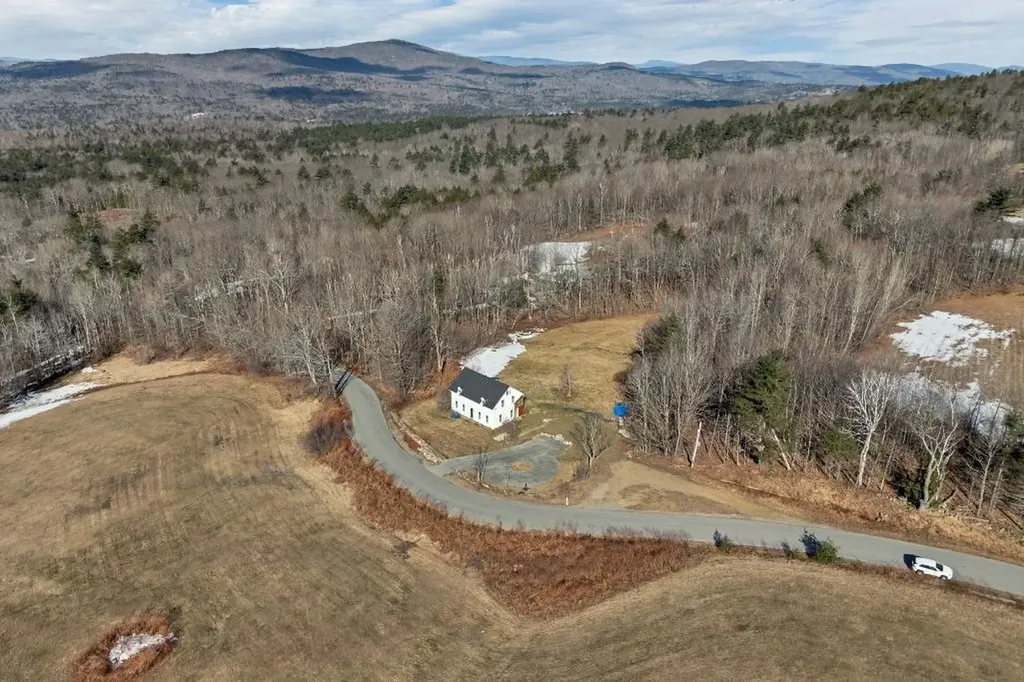 68 Taylor Road Sanbornton NH 03269