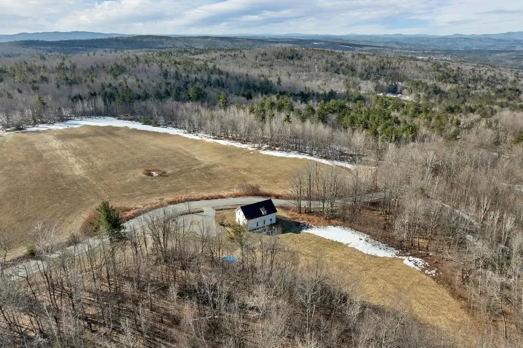 68 Taylor Road Sanbornton NH 03269