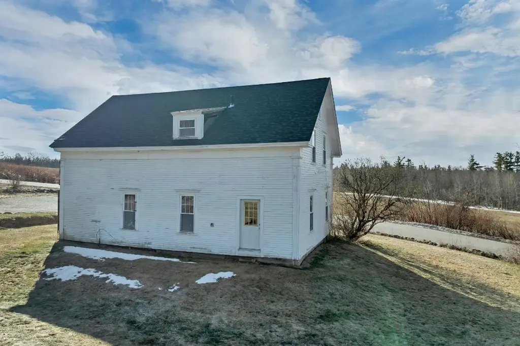 68 Taylor Road Sanbornton NH 03269