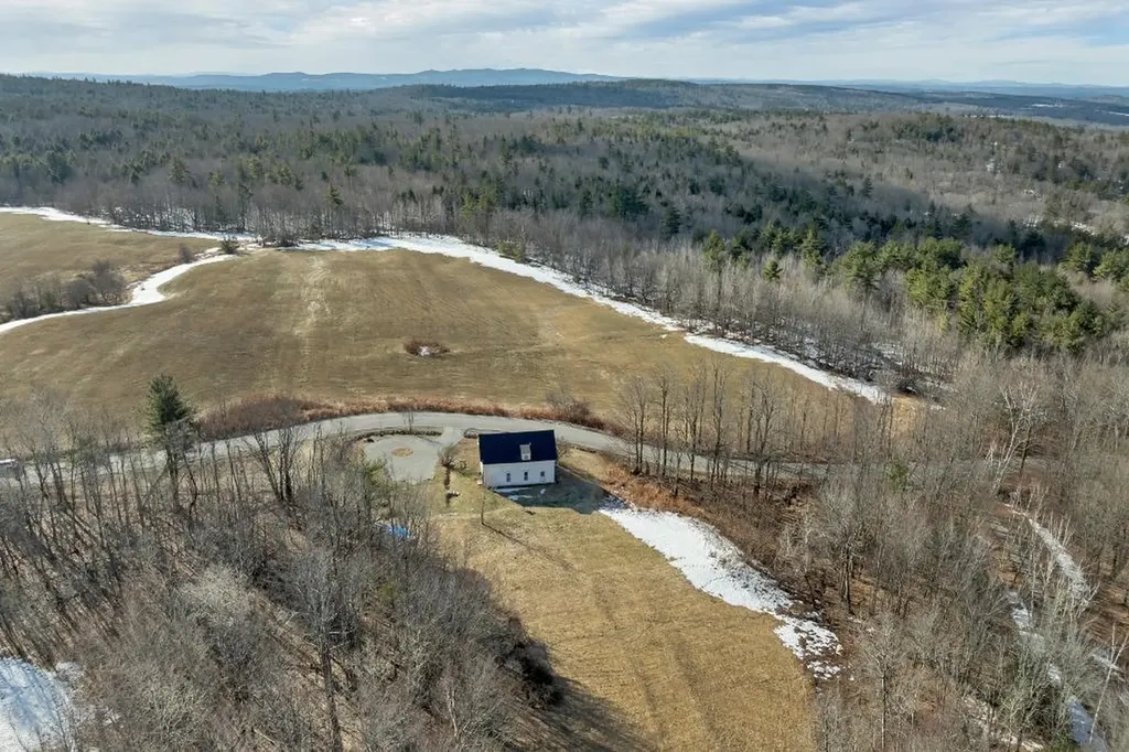 68 Taylor Road Sanbornton NH 03269