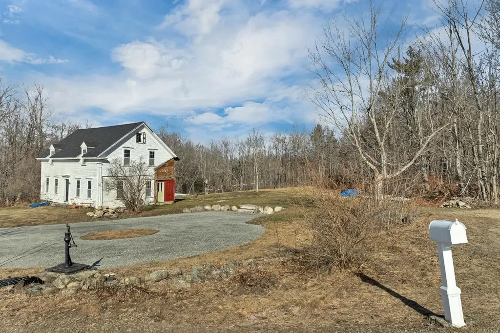 68 Taylor Road Sanbornton NH 03269