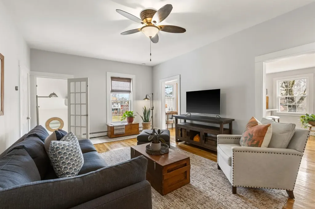 159 Woodbury Avenue Portsmouth NH 03801