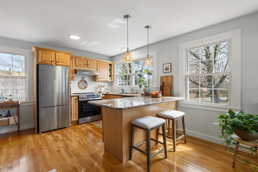 159 Woodbury Avenue Portsmouth NH 03801