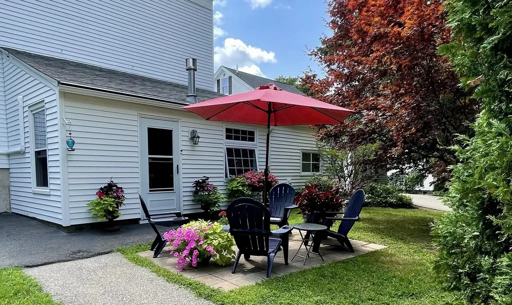 159 Woodbury Avenue Portsmouth NH 03801