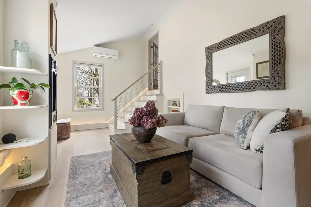 159 Woodbury Avenue Portsmouth NH 03801