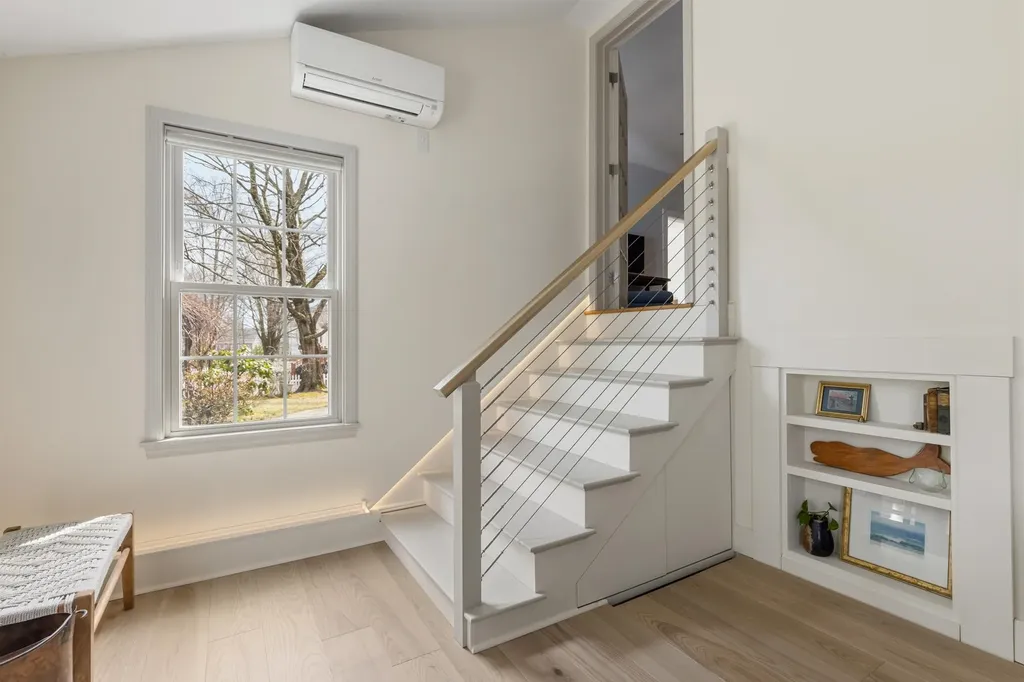159 Woodbury Avenue Portsmouth NH 03801