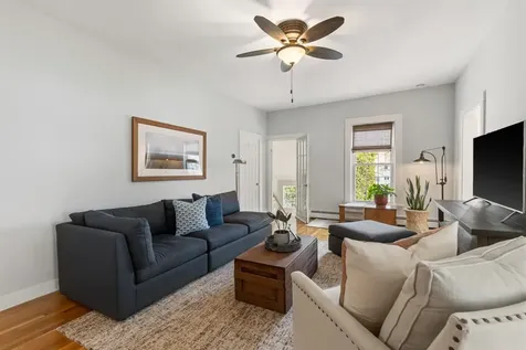 159 Woodbury Avenue Portsmouth NH 03801