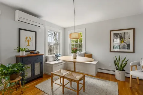 159 Woodbury Avenue Portsmouth NH 03801