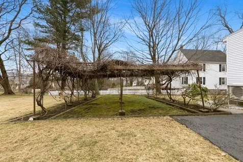 159 Woodbury Avenue Portsmouth NH 03801