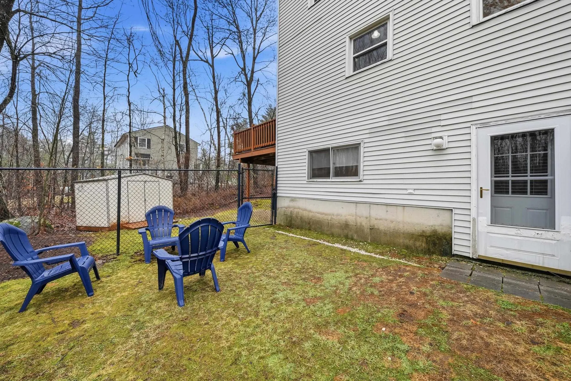 8 Lincoln Drive Hooksett NH 03106