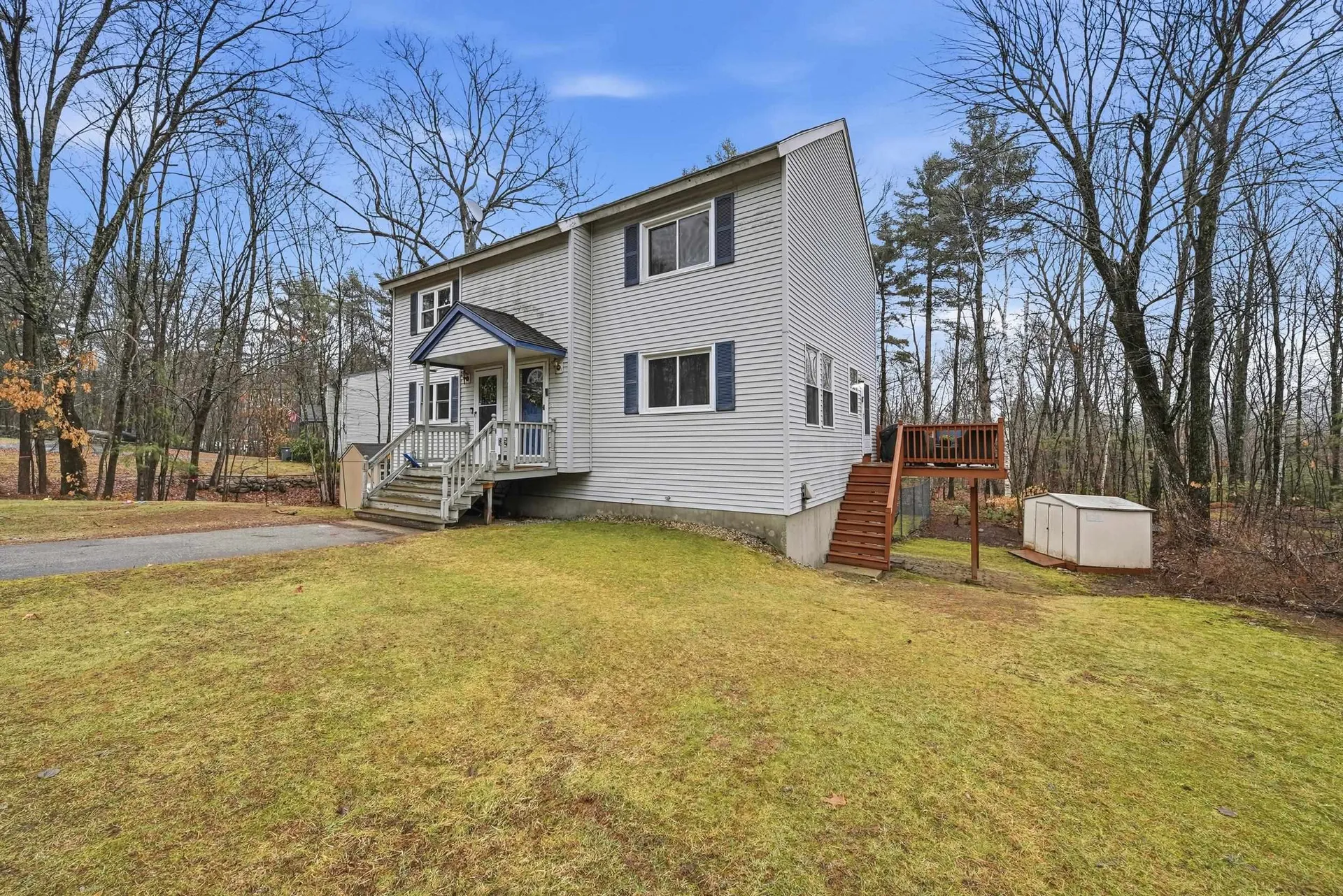 8 Lincoln Drive Hooksett NH 03106