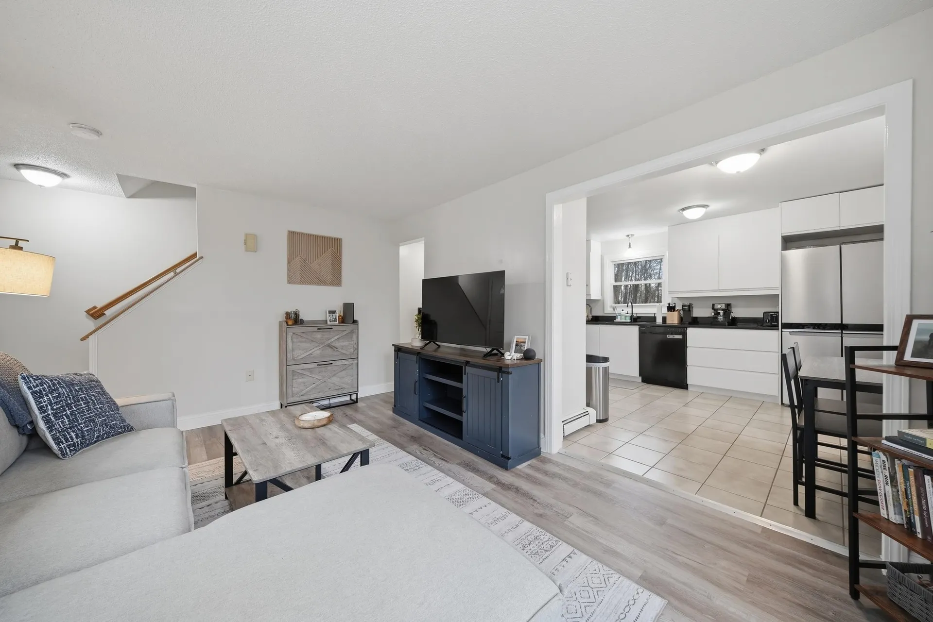 8 Lincoln Drive Hooksett NH 03106