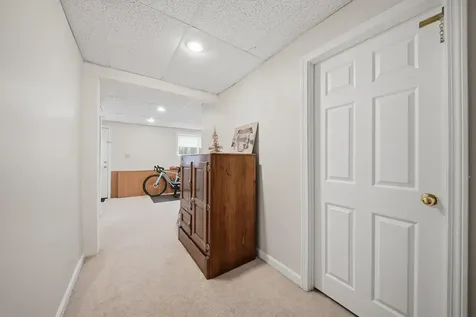 8 Lincoln Drive Hooksett NH 03106