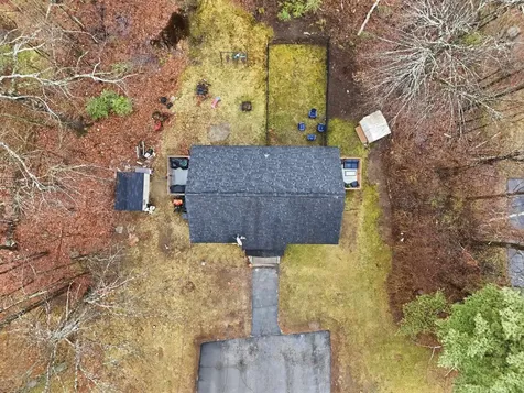 8 Lincoln Drive Hooksett NH 03106