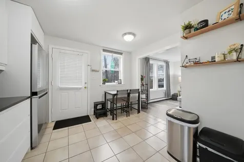 8 Lincoln Drive Hooksett NH 03106