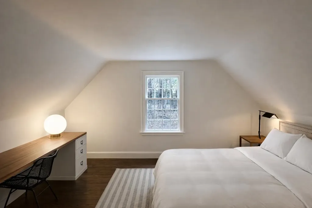 11 Strawberry Hill Brattleboro VT 05301