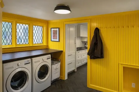 11 Strawberry Hill Brattleboro VT 05301