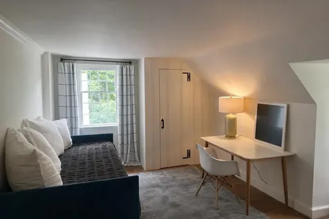 11 Strawberry Hill Brattleboro VT 05301