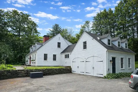 11 Strawberry Hill Brattleboro VT 05301