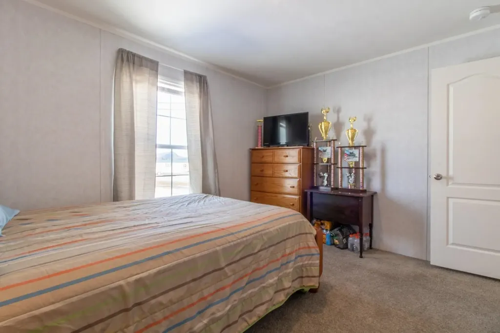 1501 Searles Road Newport Town VT 05857