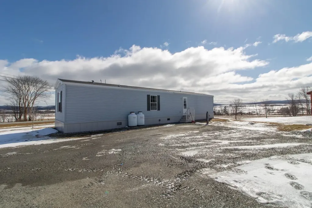 1501 Searles Road Newport Town VT 05857