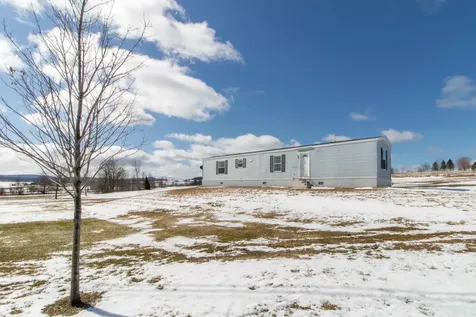 1501 Searles Road Newport Town VT 05857