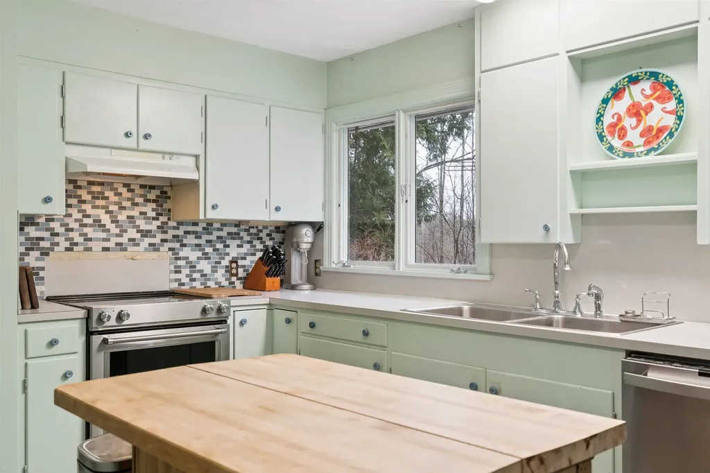 227 Garey Road Thetford VT 05043