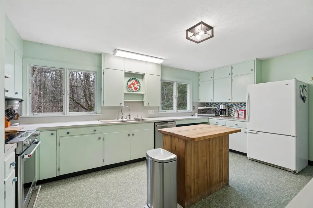 227 Garey Road Thetford VT 05043