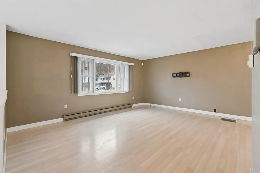 20 Tenley Drive Lebanon NH 03784