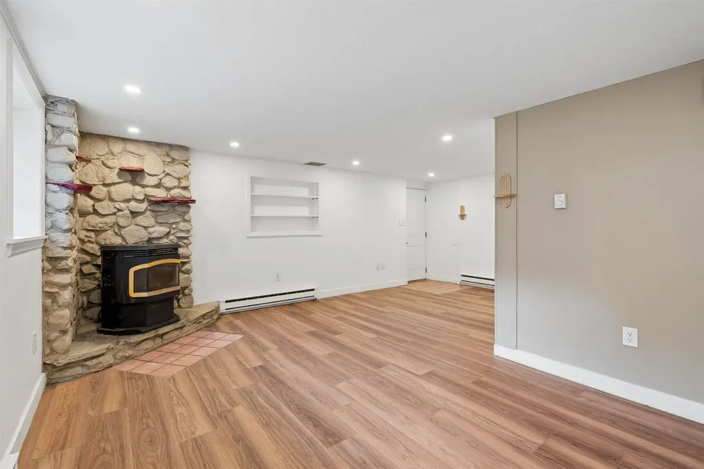 20 Tenley Drive Lebanon NH 03784