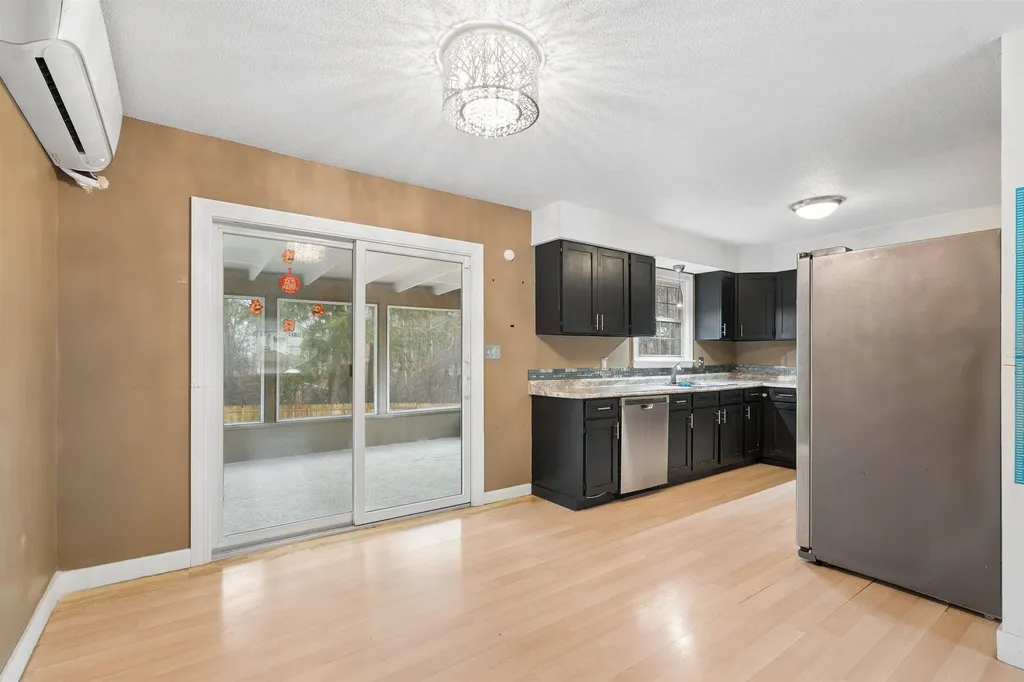 20 Tenley Drive Lebanon NH 03784