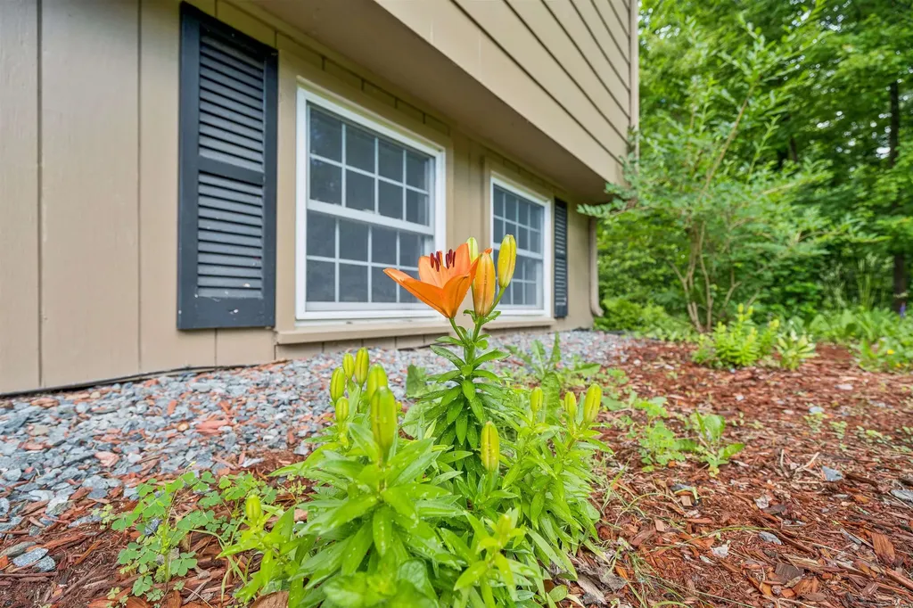 20 Tenley Drive Lebanon NH 03784