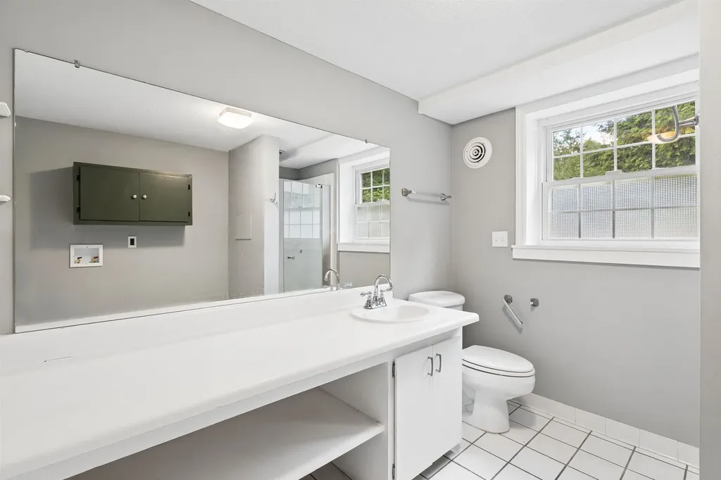 20 Tenley Drive Lebanon NH 03784