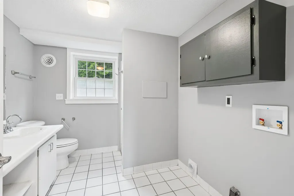 20 Tenley Drive Lebanon NH 03784